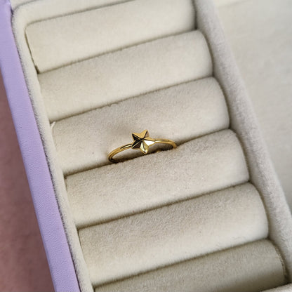 Star finger ring