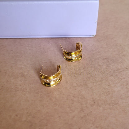 Hook type studs