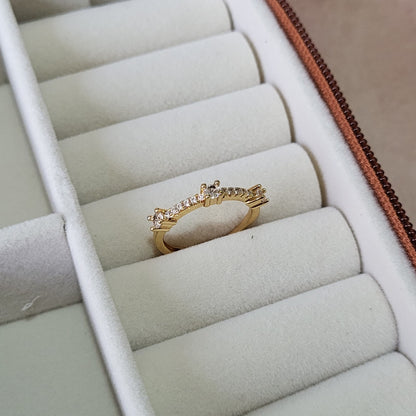Stone finger ring