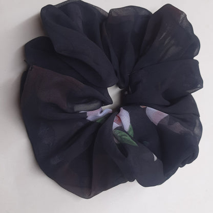 Black beauty XXL scrunchie