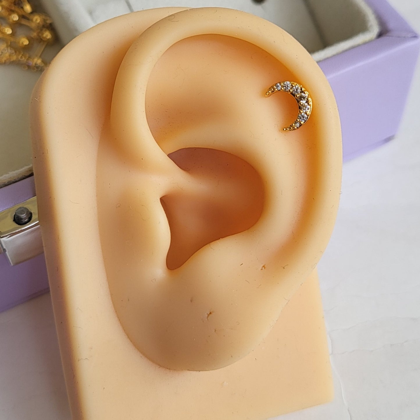Moon studs (ball screwback)