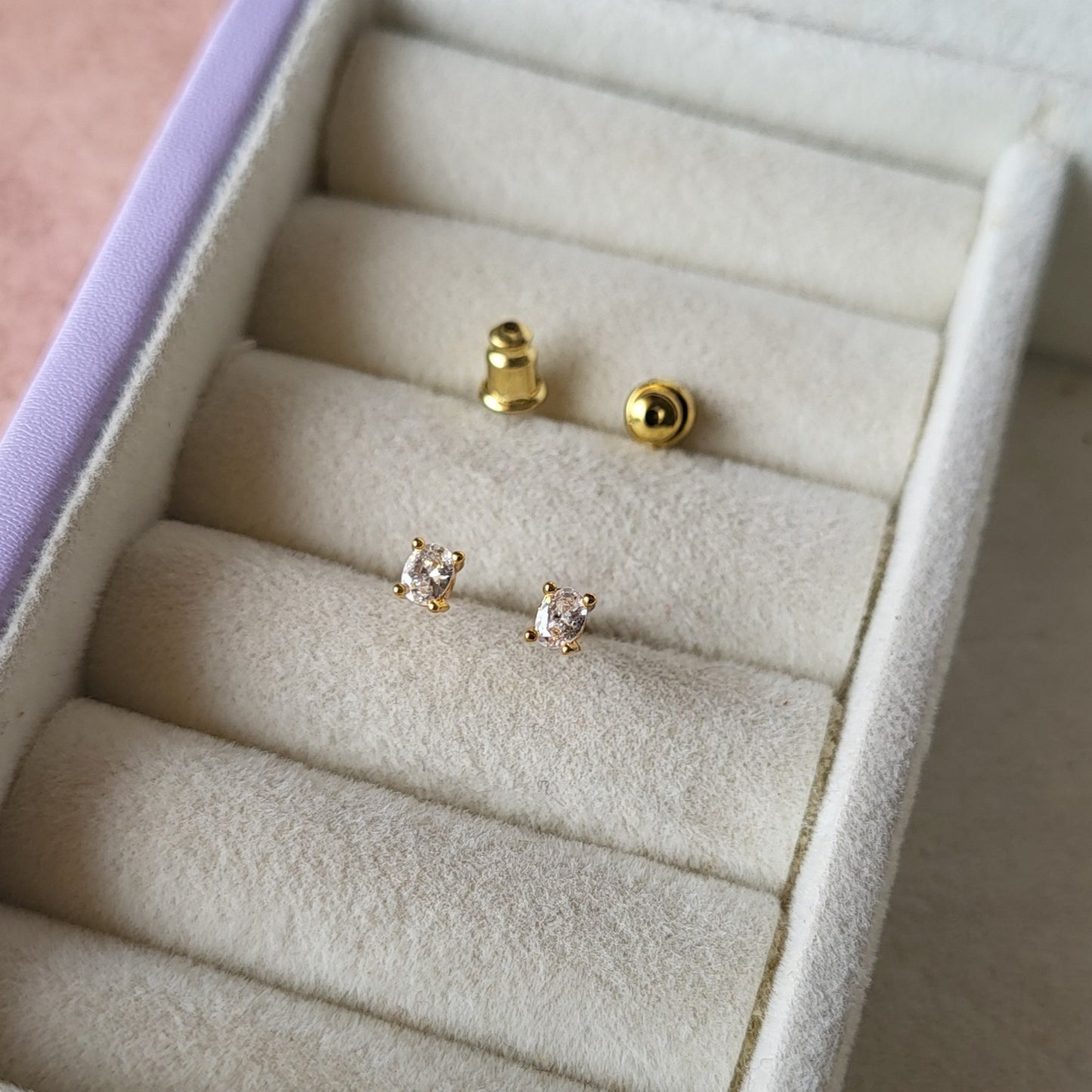 Mini studs