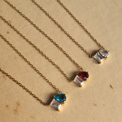Lilly pendent chain