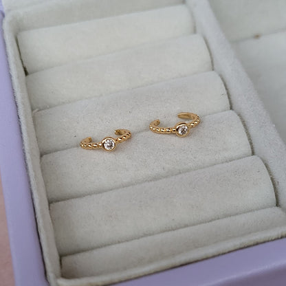 Stone earclip