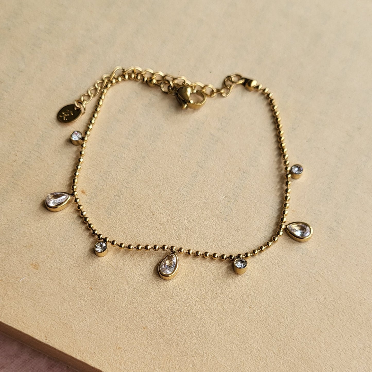 Pear drop bracelet