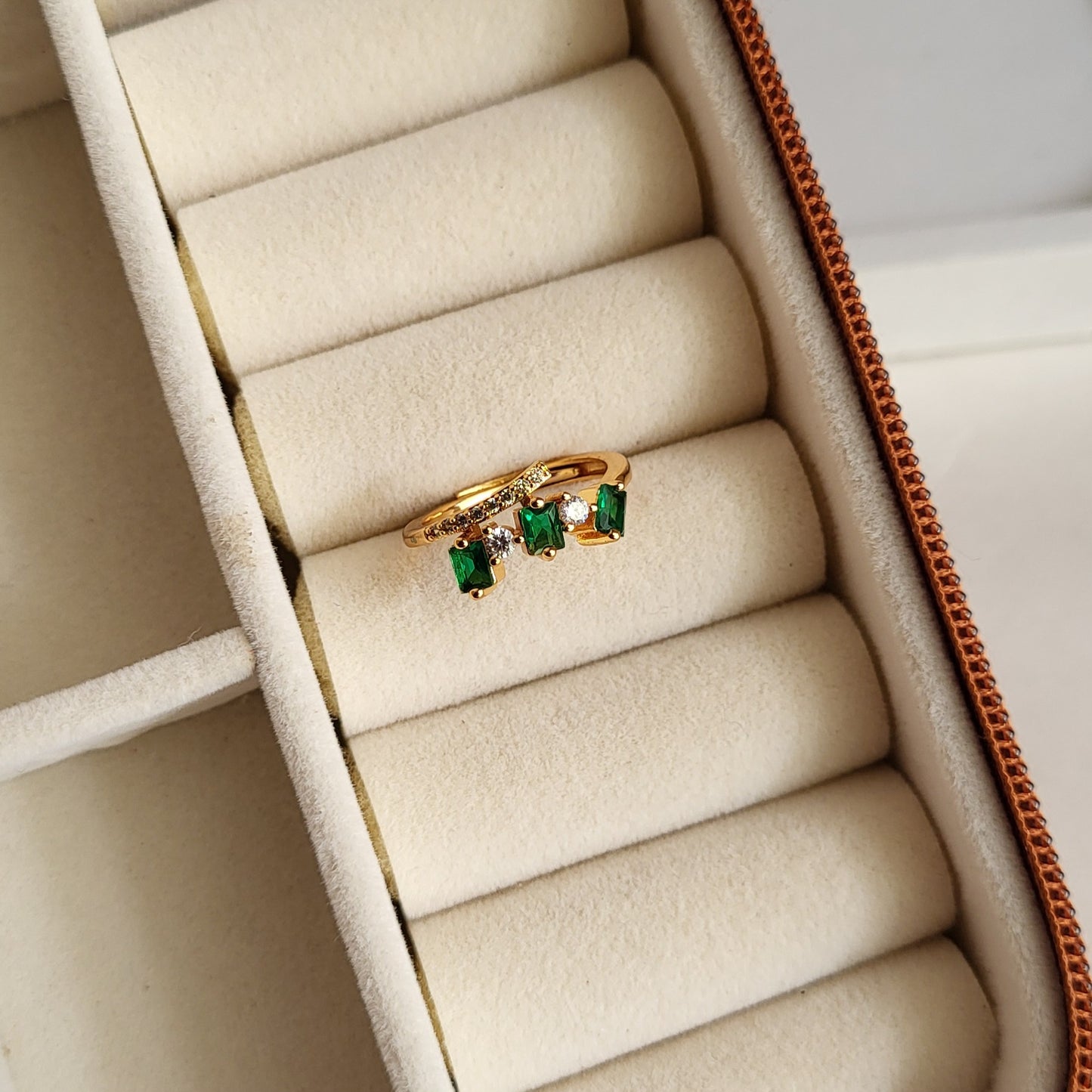 Tiana ring