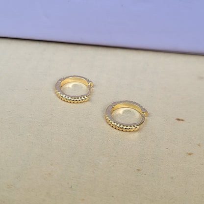 Dual look hoops