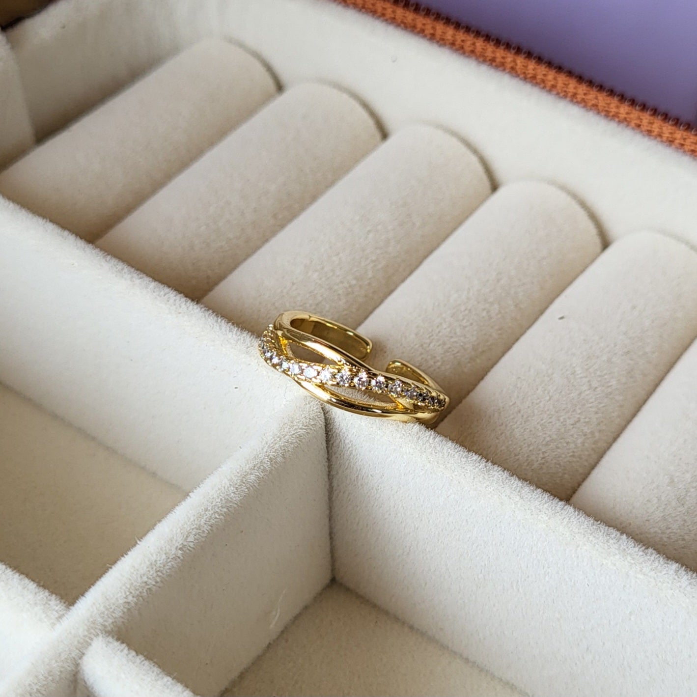 Raaga finger ring