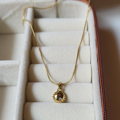 Roshini pendent chain