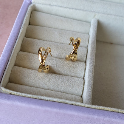 Cuff studs