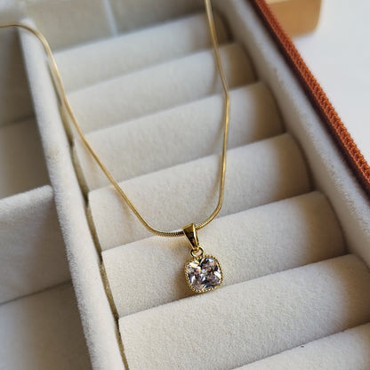 Jasmine pendent chain