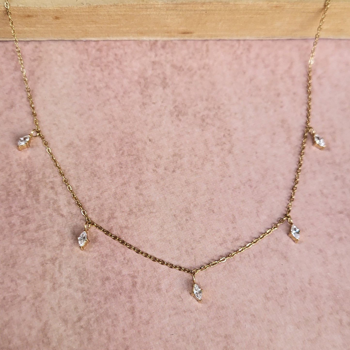 Dahlia drops necklace