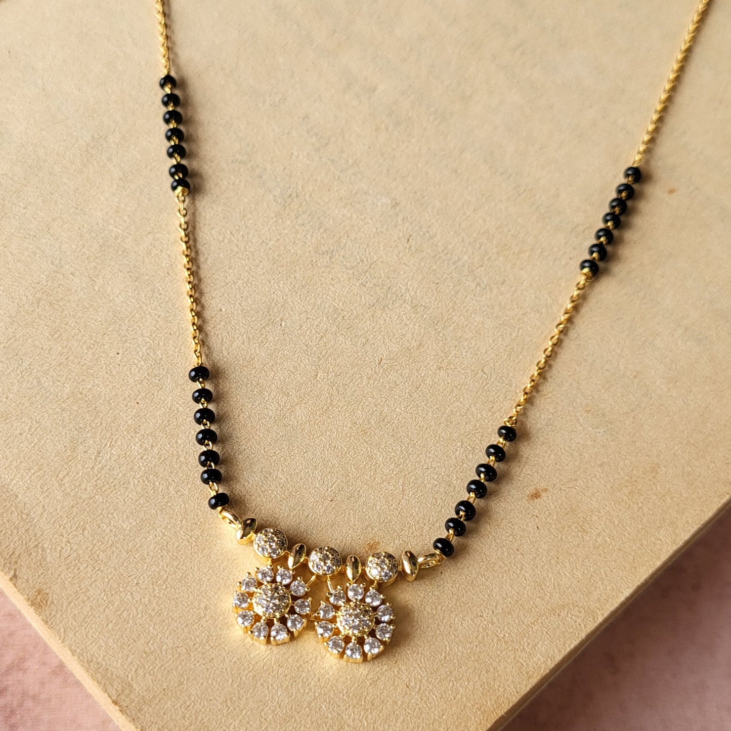 Orchid mangalsutra