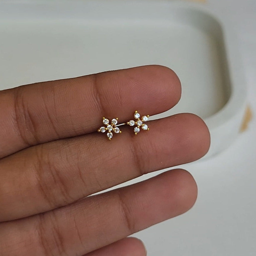 Sitara mini studs (ball screwback)