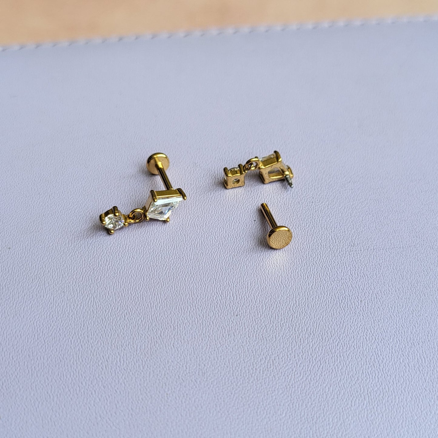 Drop mini studs (flat screwback)