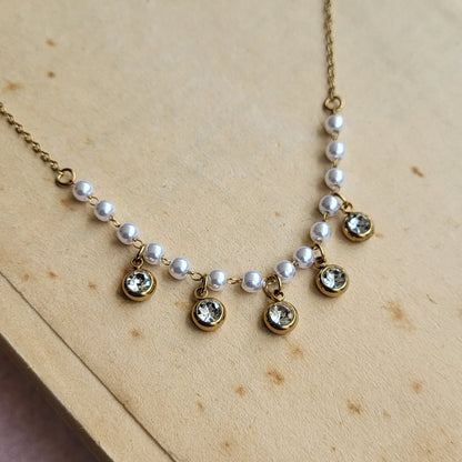 Pearl drops necklace