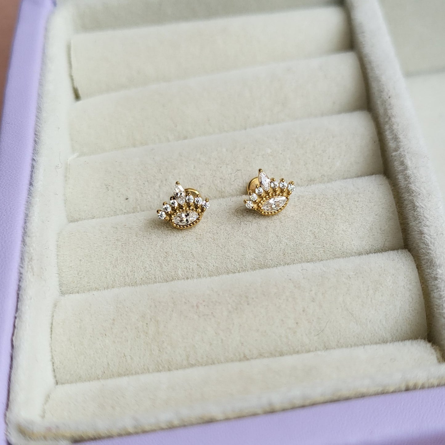 Kanak mini studs (flat screwback)