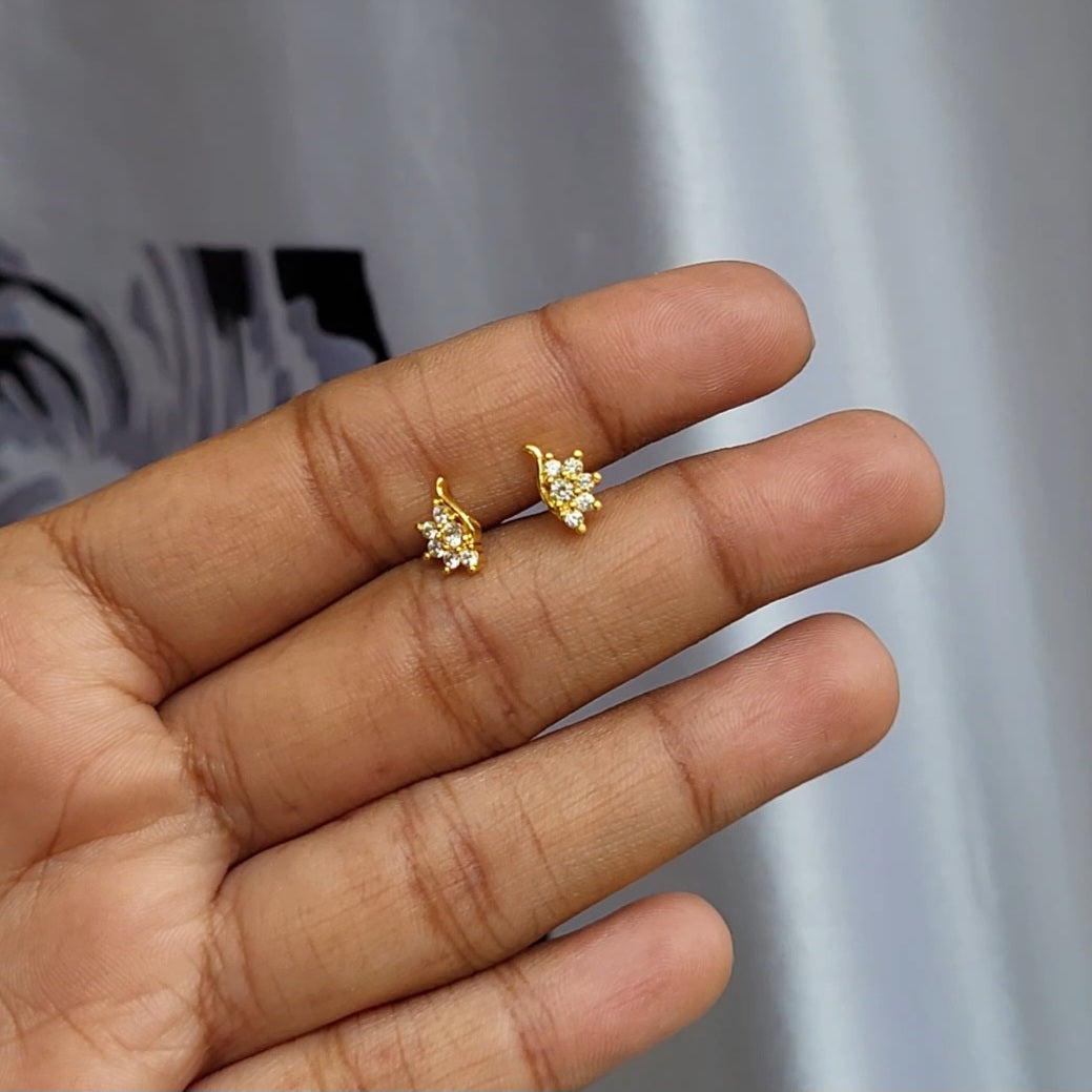 Tanishka Mini studs (ball screwback)