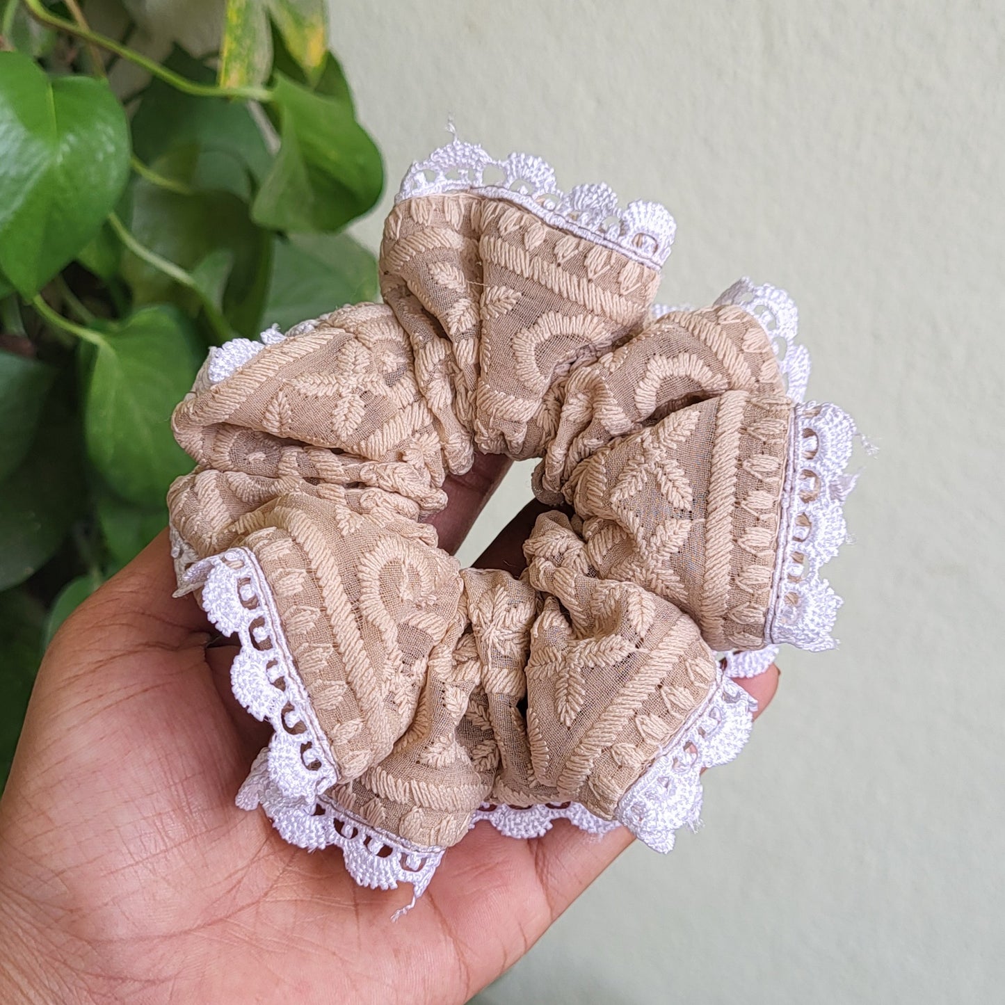 Chikankari scrunchies