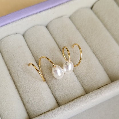 Pearl earrings (spiral)
