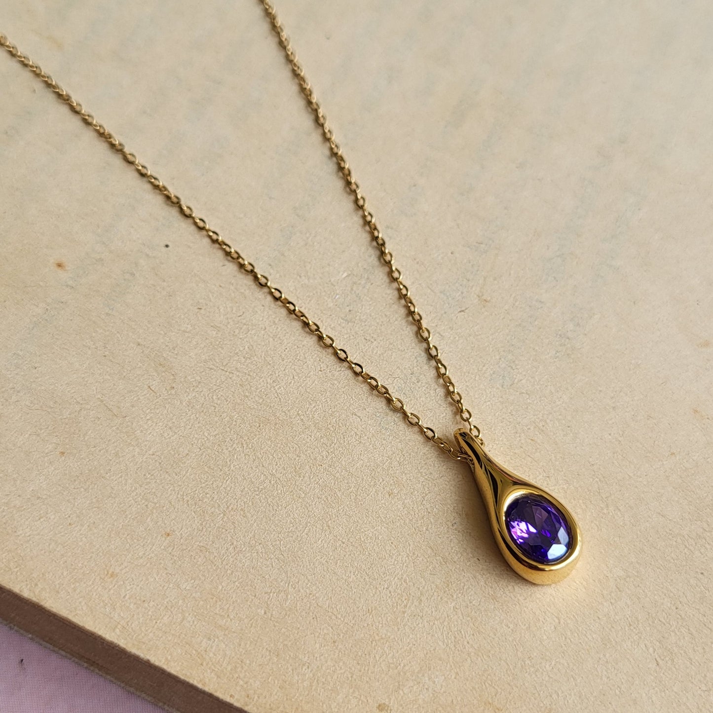Purple pendant chain