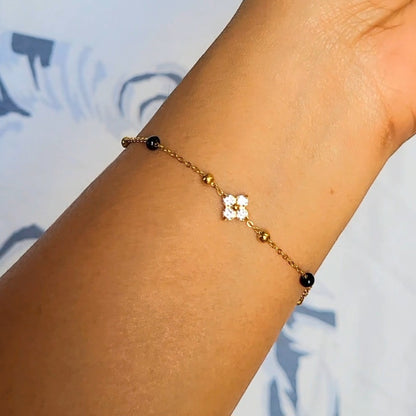 Hand mangalsutra