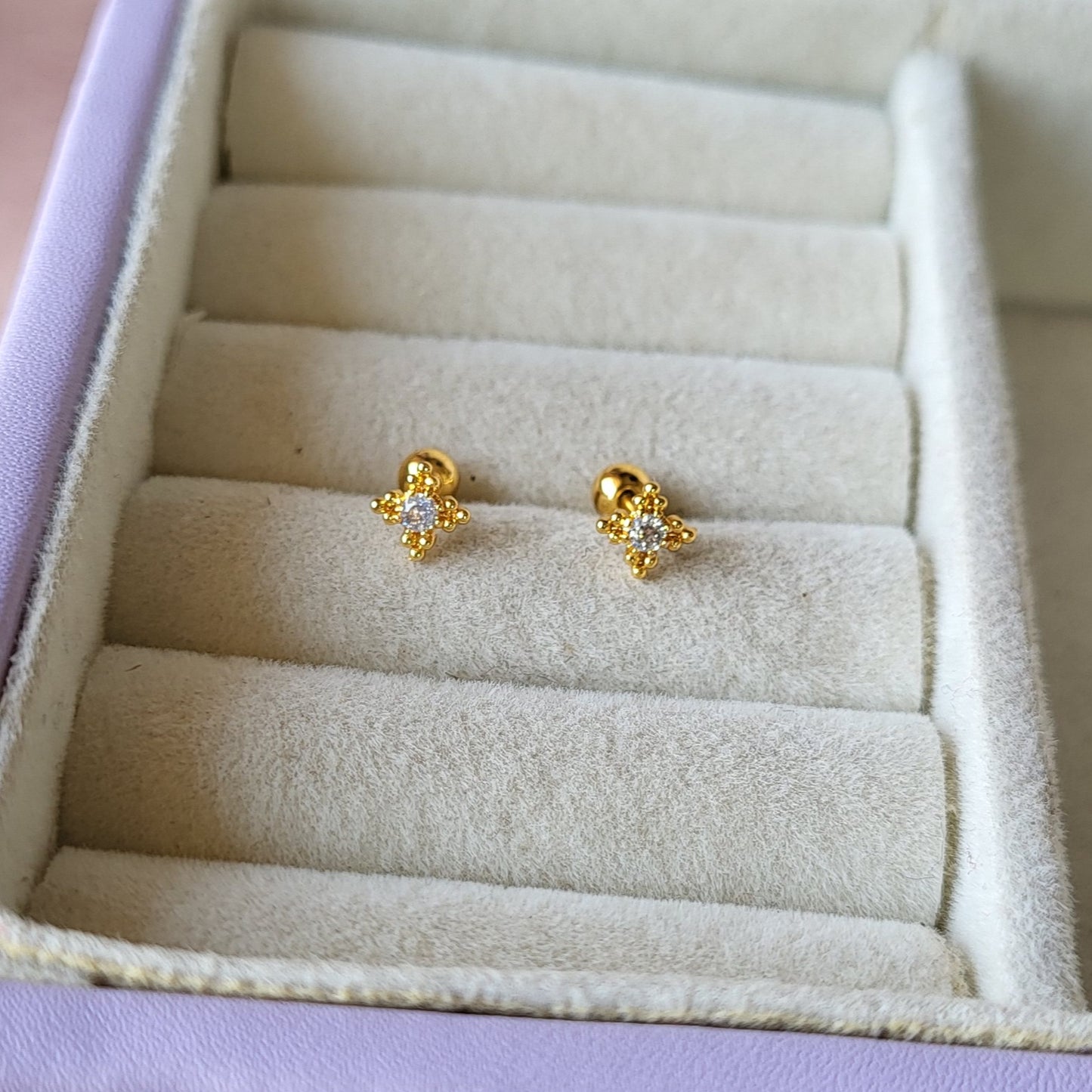Siri Mini studs (ball screwback)