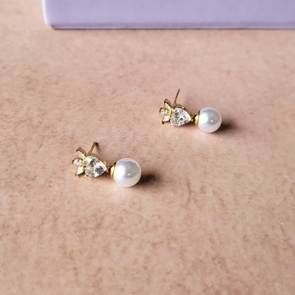 Pearl studs