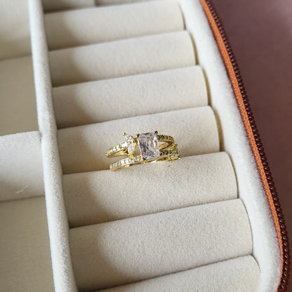 Boxy finger ring