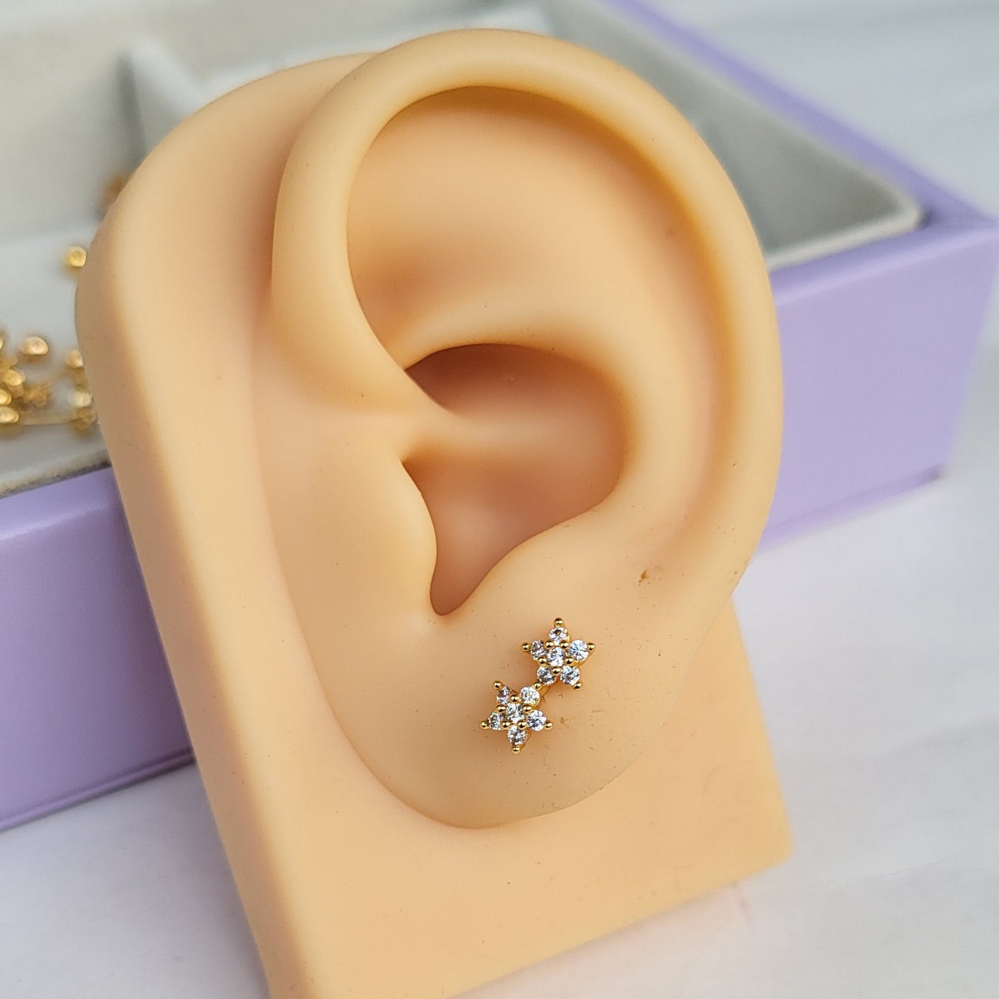 Jasmine studs (ball screwback)