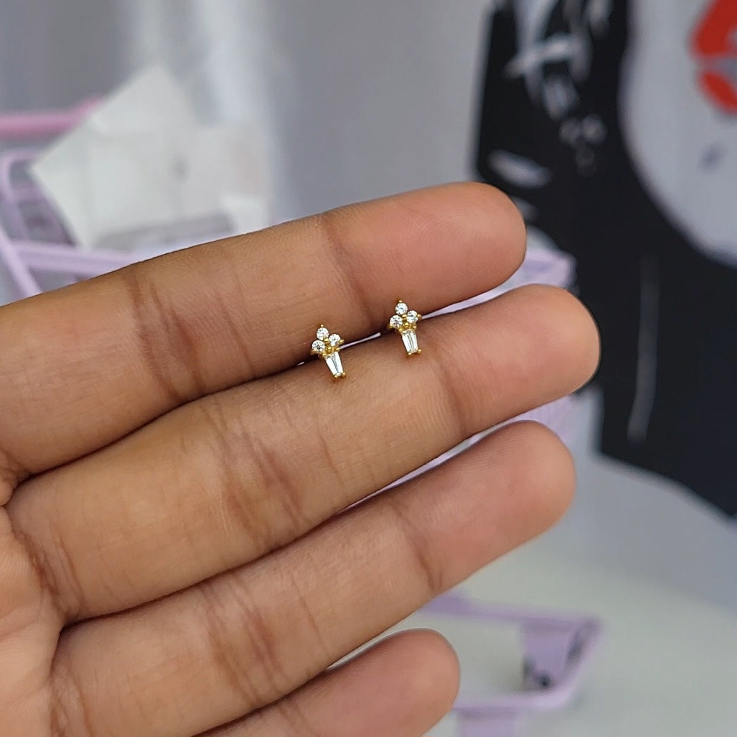 Leela mini studs (flat screwback)