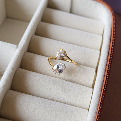 Ria finger ring