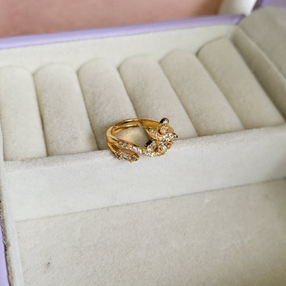 Star finger ring