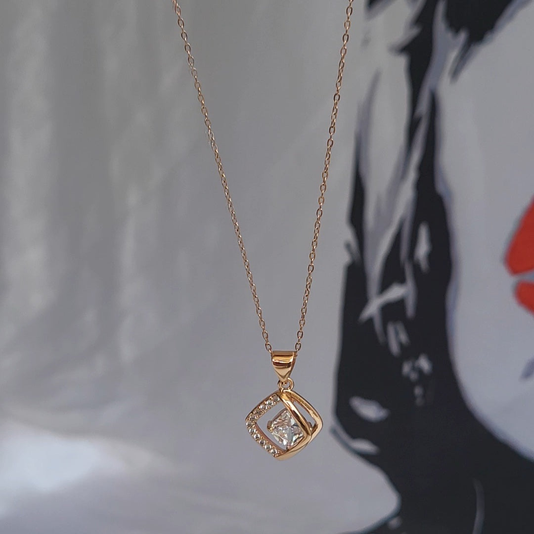 Anya Pendant chain