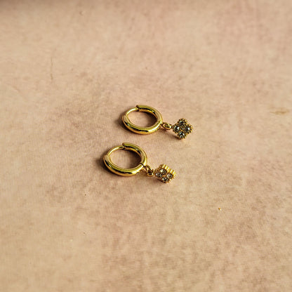 Clover drop mini hoops