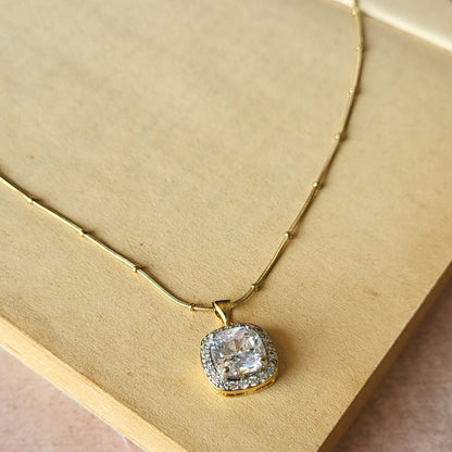 Saba pendant chain