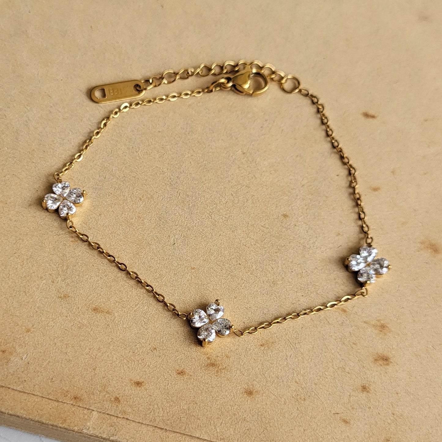 Fleur bracelet