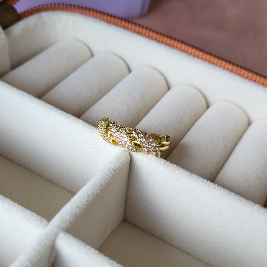 Ragini finger ring