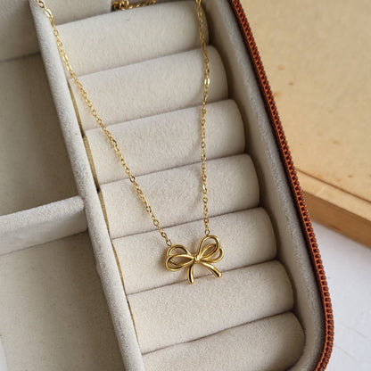 Goldie Bow pendent chain
