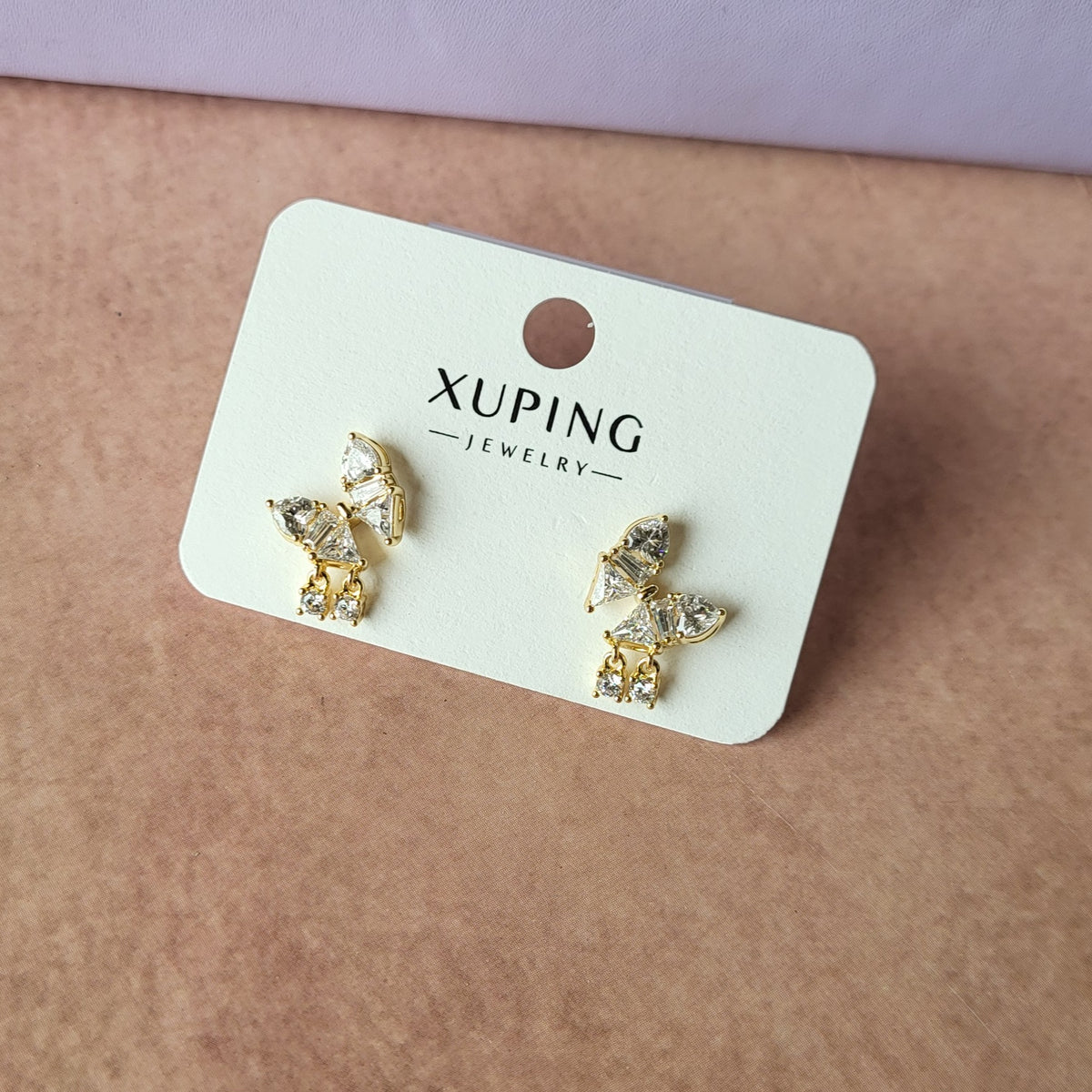 Iva drop studs