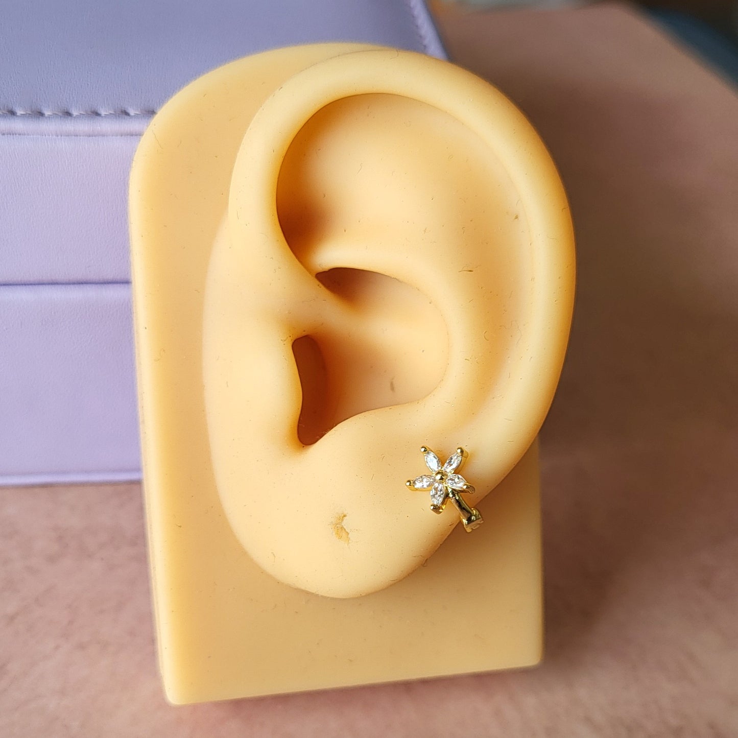 Flower mini hoops