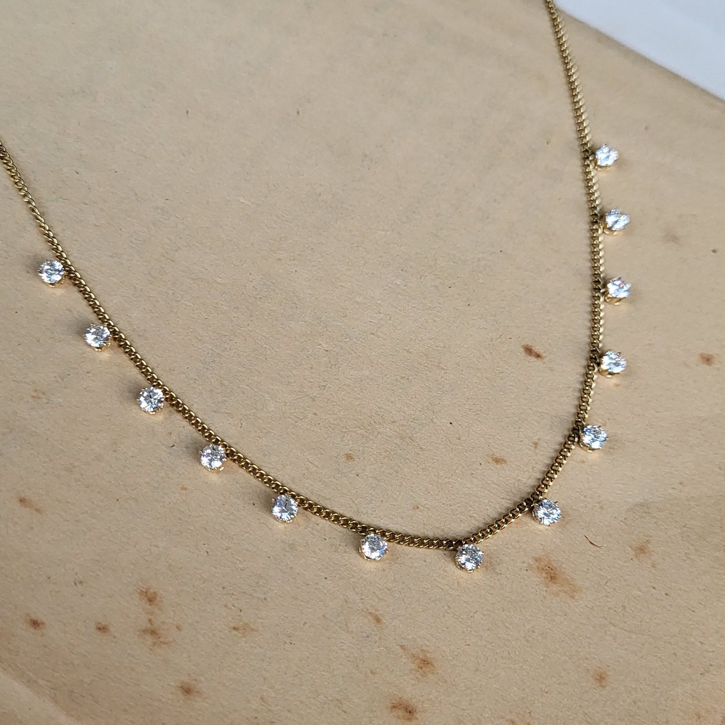 Crystal magic necklace