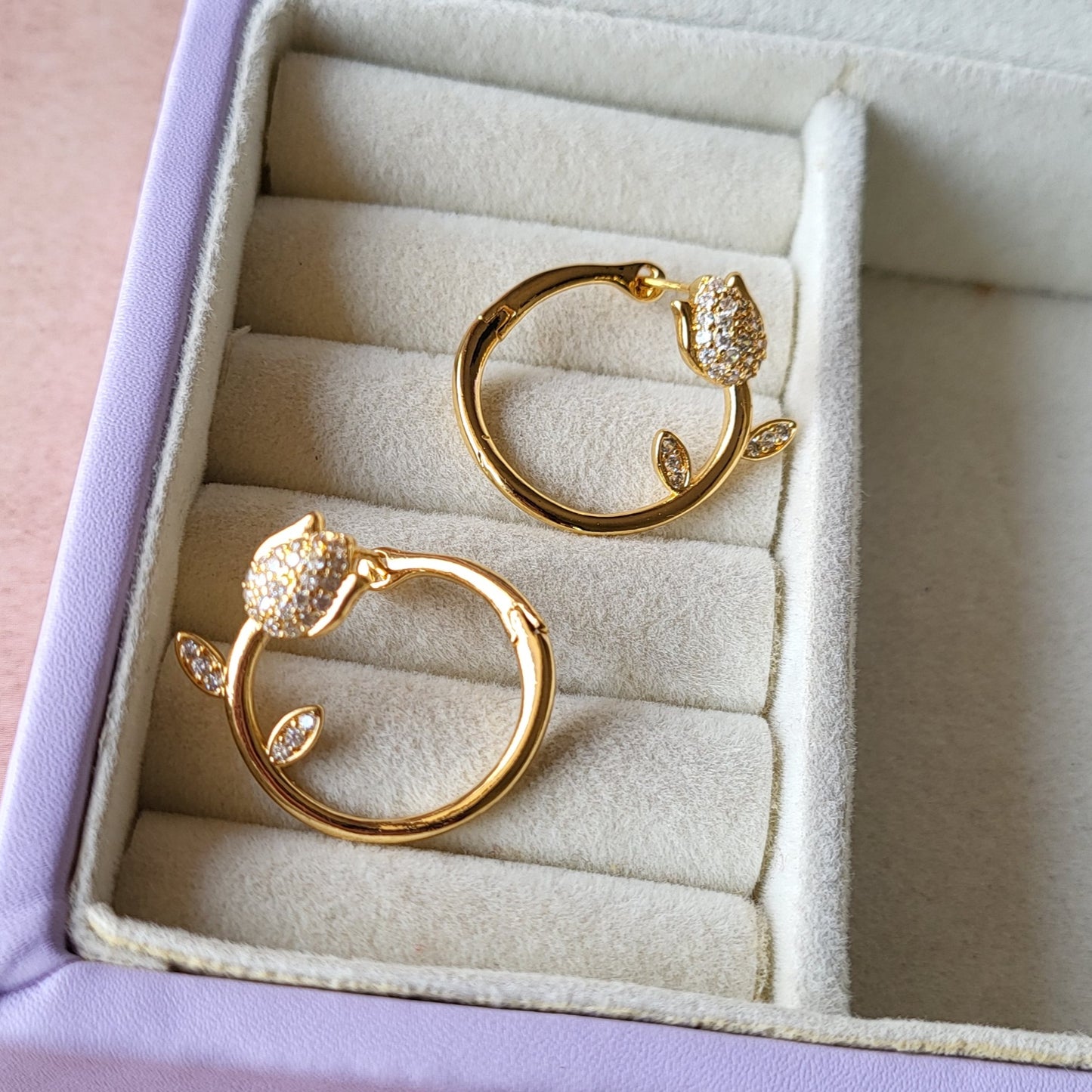 Tulip hoops
