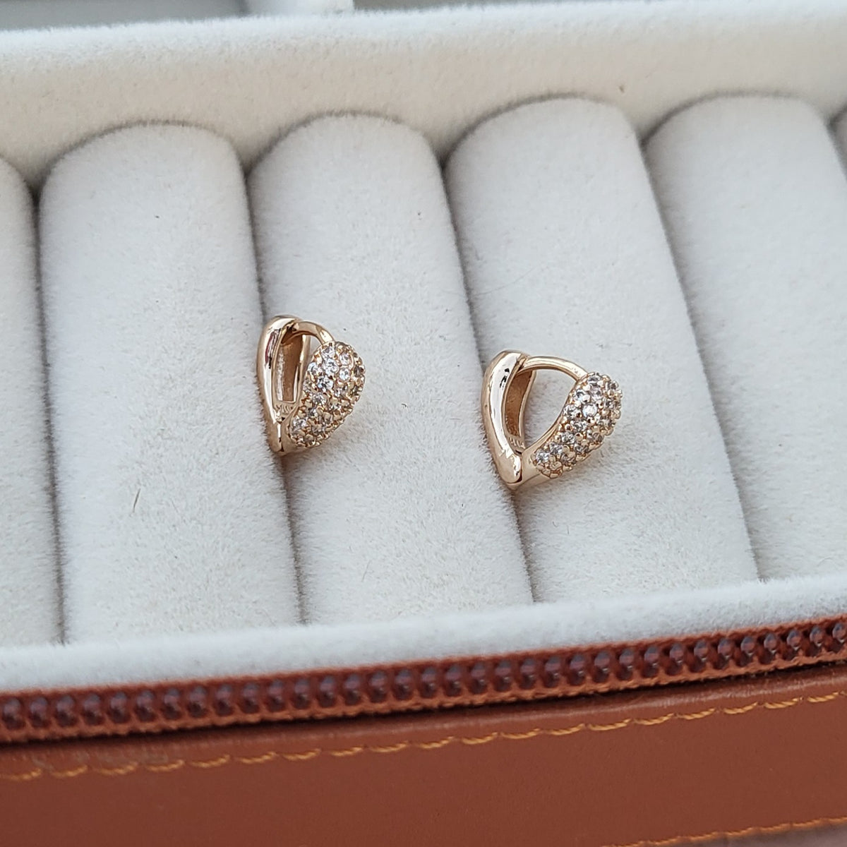 Thea mini hoops