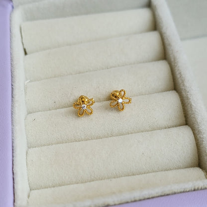 Daisy mini studs (ball screwback)