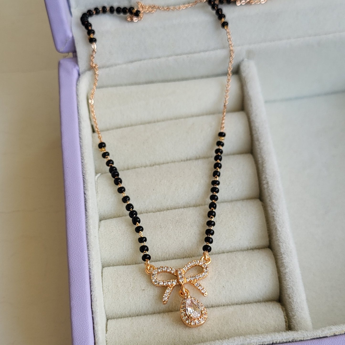 Bow mangalsutra