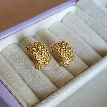Hook type studs