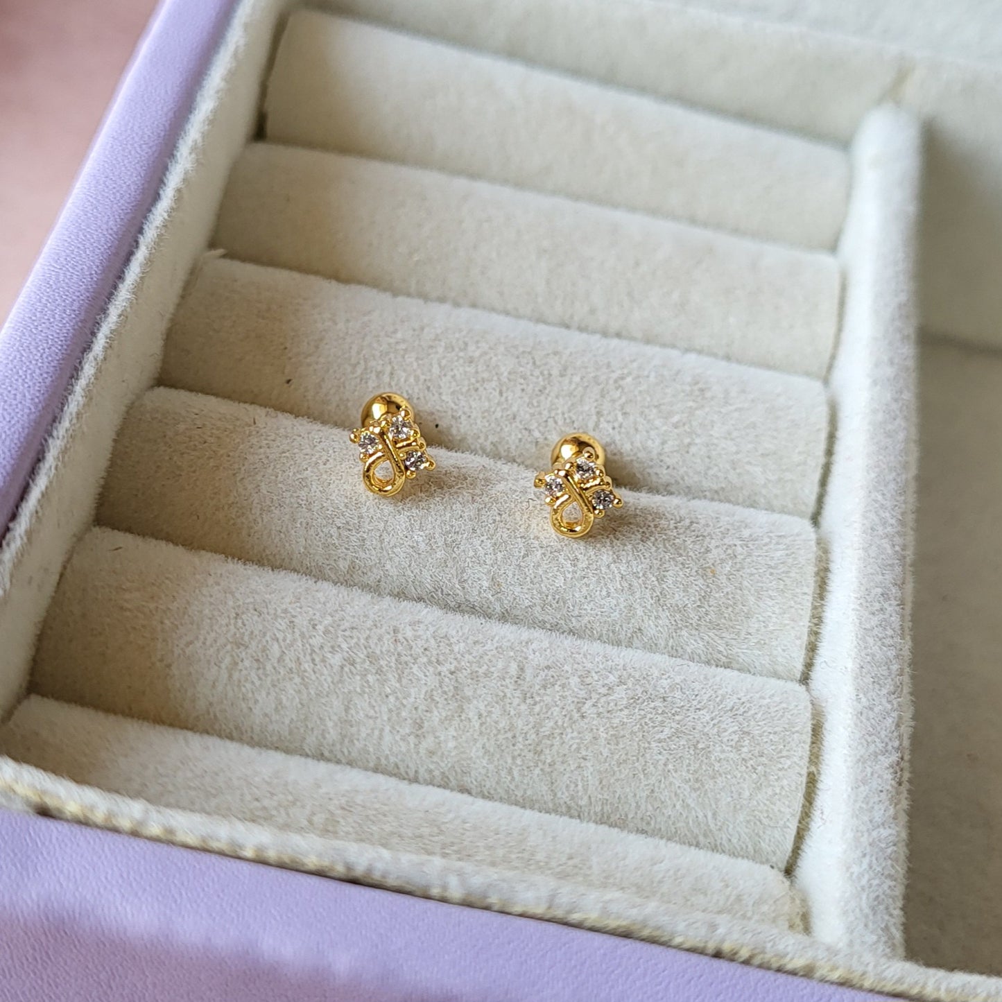 Varnika Mini studs (ball screwback)