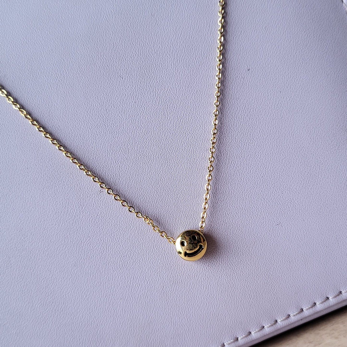 Smiley pendant chain