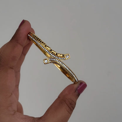 Twirl Black bead kada